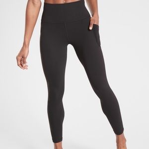 ATHLETA Salutation Stash Pocket II 7/8 Tight